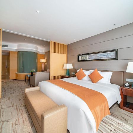 Swissotel Guangzhou Exterior photo