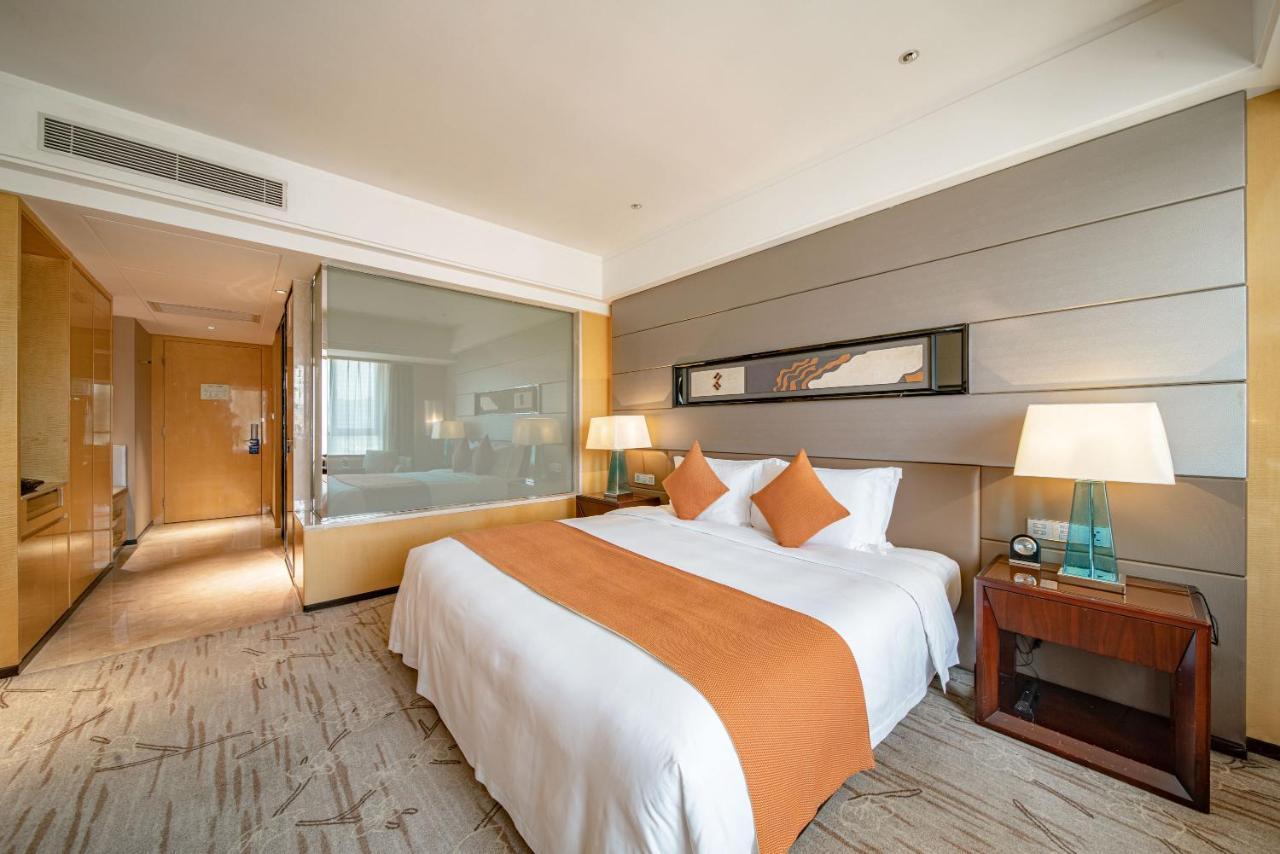 Swissotel Guangzhou Exterior photo