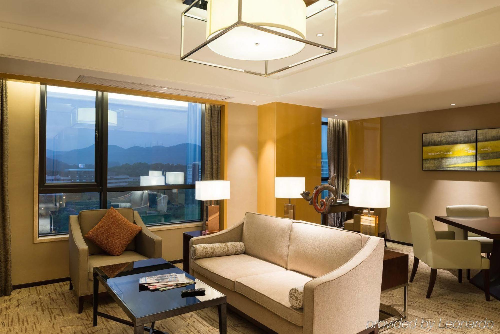 Swissotel Guangzhou Exterior photo
